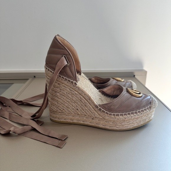 GUCCI Double G Logo Espadrilles - never worn! - Picture 4 of 4